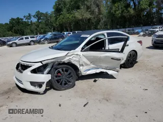 2015 Nissan Altima S with VIN 1N4AL3AP5FC113478, listed as a Copart auction lot 54861625 with 256,573 mi miles and Salvage Title. Bid and sale history available at DreamBid. Image 1.