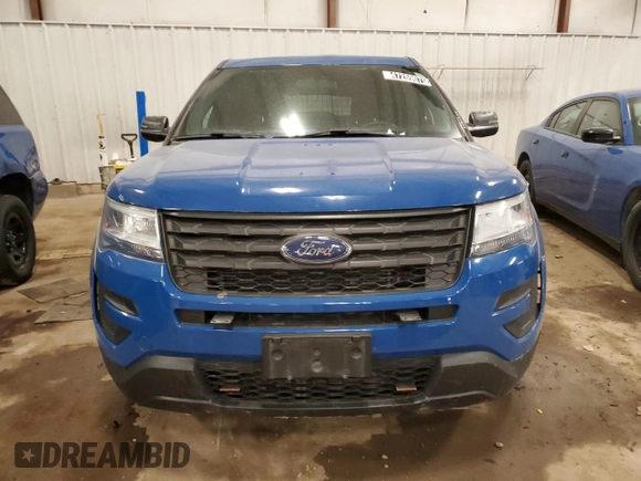 2019 Ford Police Interceptor Utility z VIN 1FM5K8AT2KGB15728, wystawiony jako Copart lot #47269075 z przebiegiem 101 595 mil mil oraz Czysty tytuł • Clean title. Historia ofert i sprzedaży dostępna na DreamBid. Obrazek 5.