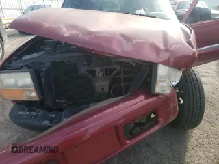 2001 GMC Jimmy SLE with VIN 1GKDT13W912185013, listed as a Copart auction lot 83922514 with 0 mi miles and Salvage Title. Bid and sale history available at carsss.com. Image 13.