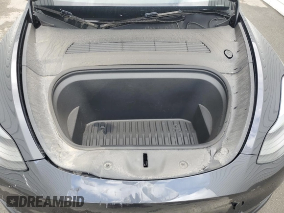 2024 Tesla Model Y with VIN 7SAYGDED4RF017614, listed as a Copart auction lot 45754675 with 11,209 mi miles and Salvage title. Bid and sale history available at DreamBid. Image 12.