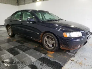 2006 Volvo S60 2.5L Turbo z VIN YV1RS592862522496, wystawiony jako Copart lot #56449405 z przebiegiem 159 333 mil mil oraz Szkody całkowita. Historia ofert i sprzedaży dostępna na DreamBid. Obrazek 4.