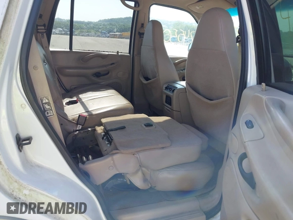 2000 Ford Expedition Eddie Bauer with VIN 1FMPU18LXYLA15330, listed as a IAAI auction lot 42455081 with Not provided miles and . Bid and sale history available at DreamBid. Image 8.