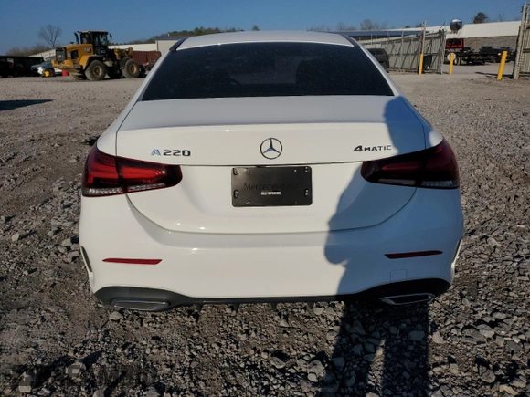 2021 Mercedes-Benz A 220 z VIN W1K3G4FB7MJ287724, wystawiony jako Copart lot #43374025 z przebiegiem 51 638 mil mil oraz Szkoda całkowita • Salvage title. Historia ofert i sprzedaży dostępna na DreamBid. Obrazek 6.