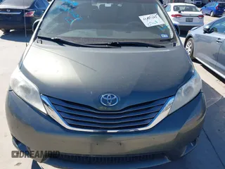 2013 Toyota Sienna XLE AAS with VIN 5TDYK3DCXDS379272, listed as a IAAI auction lot 41407282 with 240,491 mi miles and . Bid and sale history available at carsss.com. Image 6.