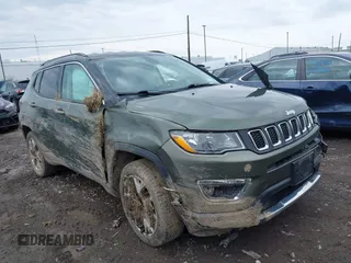 2020 Jeep Compass Limited z VIN 3C4NJDCBXLT123657, wystawiony jako IAAI lot #42004527 z przebiegiem 99 669 mil mil oraz . Historia ofert i sprzedaży dostępna na DreamBid. Obrazek 1.
