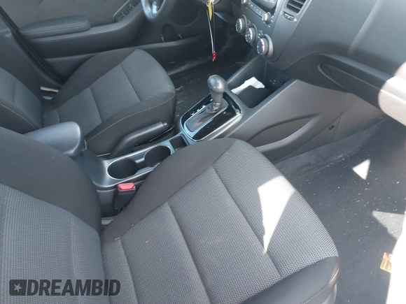 2017 Kia Forte LX with VIN 3KPFK4A7XHE062659, listed as a IAAI auction lot 41595629 with 38,102 mi miles. Bid and sale history available at carsss.com. Image 5.