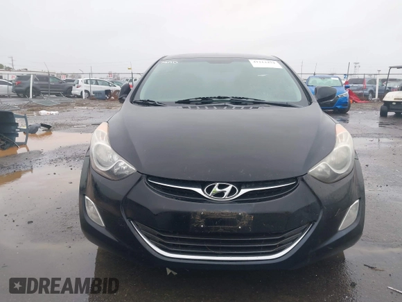 2013 Hyundai Elantra GLS z VIN 5NPDH4AE5DH333816, wystawiony jako IAAI lot #41213434 z przebiegiem 151 085 mil mil oraz . Historia ofert i sprzedaży dostępna na DreamBid. Obrazek 6.