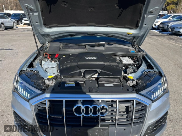 2024 Audi Q7 Premium Plus with VIN WA1LXBF78RD006198, listed as a Copart auction lot 43854945 with 31,863 mi miles and Clean title. Bid and sale history available at DreamBid. Image 8.