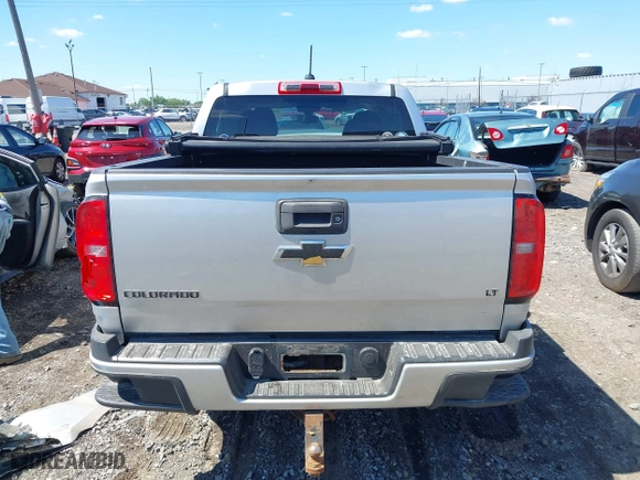 2015 Chevrolet Colorado 4WD LT with VIN 1GCGTBE36F1125107, listed as a IAAI auction lot 39514133 with 105,116 mi miles. Bid and sale history available at carsss.com. Image 17.