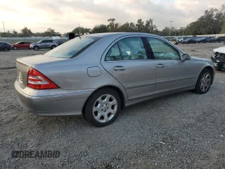 2005 Mercedes-Benz C 320 with VIN WDBRF64J55F636329, listed as a Copart auction lot 84630214 with 100,930 mi miles and Clean Title. Bid and sale history available at DreamBid. Image 3.