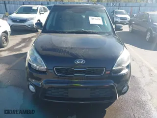 2013 Kia Soul + with VIN KNDJT2A62D7619416, listed as a IAAI auction lot 42046150 with 116,851 mi miles. Bid and sale history available at carsss.com. Image 6.