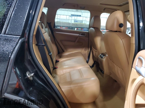 2009 Porsche Cayenne z VIN WP1AA29P99LA04751, wystawiony jako Copart lot #45877405 z przebiegiem Nie podano mil oraz Szkoda całkowita • Salvage title. Historia ofert i sprzedaży dostępna na DreamBid. Obrazek 11.