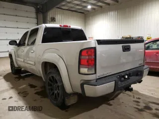 2007 GMC Sierra Denali z VIN 2GTEK638571692369, wystawiony jako Copart lot #46514983 z przebiegiem 261 756 mil mil oraz Szkody całkowita. Historia ofert i sprzedaży dostępna na DreamBid. Obrazek 2.