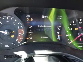 2022 Jeep Compass Sport z VIN 3C4NJDAB5NT205642, wystawiony jako IAAI lot #42130466 z przebiegiem 52 713 mil mil oraz . Historia ofert i sprzedaży dostępna na DreamBid. Obrazek 7.