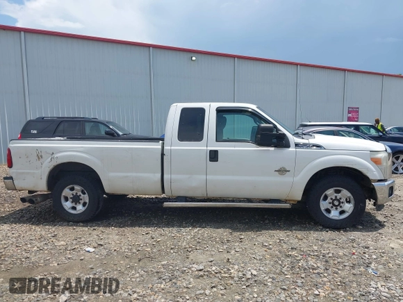 2011 Ford F-250 XL z VIN 1FT7X2AT3BEC33228, wystawiony jako IAAI lot #42545154 z przebiegiem 424 286 mil mil oraz . Historia ofert i sprzedaży dostępna na DreamBid. Obrazek 13.
