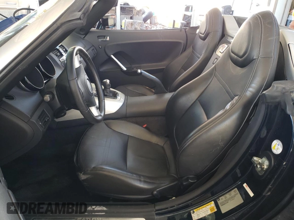 2008 Saturn Sky z VIN 1G8MB35B58Y125607, wystawiony jako Copart lot #79704064 z przebiegiem 62 914 mil mil oraz Szkoda całkowita • Salvage title. Historia ofert i sprzedaży dostępna na DreamBid. Obrazek 7.