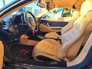 2013 Ferrari 458 Italia z VIN ZFF68NHA9D0194046, wystawiony jako Copart lot #43152325 z przebiegiem 19 299 mil mil oraz Szkody całkowita. Historia ofert i sprzedaży dostępna na DreamBid. Obrazek 7.