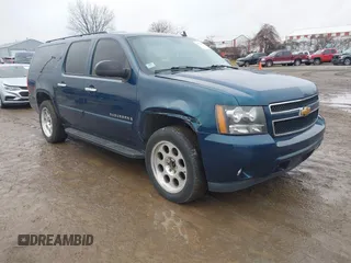 2007 Chevrolet Suburban LTZ with VIN 3GNFK16377G260369, listed as a IAAI auction lot 41124197 with 160,789 mi miles. Bid and sale history available at carsss.com. Image 1.