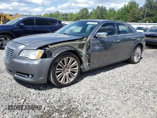 2012 Chrysler 300 Limited z VIN 2C3CCACG6CH235297, wystawiony jako Copart lot #55418405 z przebiegiem 168 947 mil mil oraz Szkody całkowita. Historia ofert i sprzedaży dostępna na DreamBid. Obrazek 1.