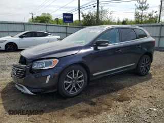 2017 Volvo XC60 Dynamic z VIN YV449MRR4H2030308, wystawiony jako Copart lot #55082695 z przebiegiem 102 153 mil mil oraz Szkoda całkowita • Salvage title. Historia ofert i sprzedaży dostępna na DreamBid. Obrazek 1.