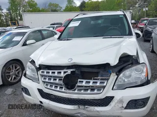 2010 Mercedes-Benz M 350 z VIN 4JGBB8GB8AA559621, wystawiony jako IAAI lot #42016999 z przebiegiem 251 630 mil mil oraz . Historia ofert i sprzedaży dostępna na DreamBid. Obrazek 12.