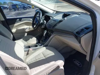 2015 Ford Escape SE with VIN 1FMCU0GX7FUA22322, listed as a IAAI auction lot 41942310 with 157,107 mi miles. Bid and sale history available at carsss.com. Image 5.