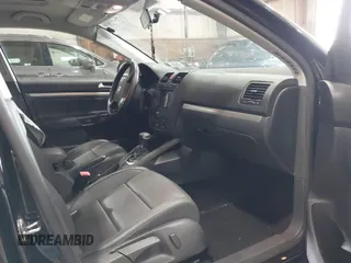 2009 Volkswagen Jetta SE с VIN 3VWRZ71K39M163576, выставлен на аукционе IAAI как лот 42249888 с пробегом 125 224 миль миль и . История ставок и продаж доступна на DreamBid. Изображение 5.