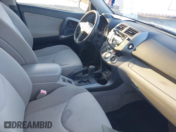 2006 Toyota RAV4 Limited with VIN JTMBK31V966006089, listed as a IAAI auction lot 41389775 with 114,155 mi miles. Bid and sale history available at carsss.com. Image 5.