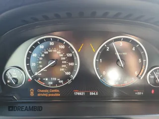 2015 BMW X5 xDrive35d with VIN 5UXKS4C56F0N09230, listed as a Copart auction lot 50418255 with 176,921 mi miles and Clean Title. Bid and sale history available at carsss.com. Image 9.