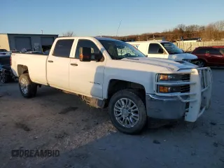 2017 Chevrolet Silverado 3500HD Work Truck with VIN 1GC4KYCY0HF198664, listed as a Copart auction lot 84520084 with 190,076 mi miles and Salvage Title. Bid and sale history available at DreamBid. Image 4.