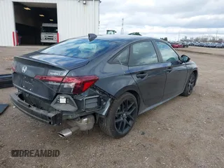2025 Honda Civic Sport z VIN 2HGFE2F5XSH561073, wystawiony jako IAAI lot #41979103 z przebiegiem 1819 mil mil oraz . Historia ofert i sprzedaży dostępna na DreamBid. Obrazek 4.
