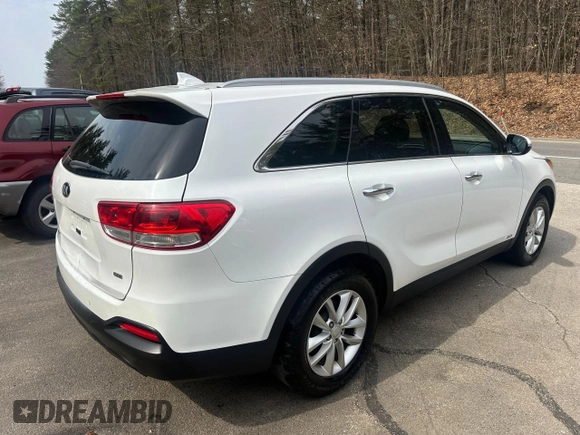2018 Kia Sorento LX with VIN 5XYPGDA30JG347351, listed as a Copart auction lot 54516085 with 134,258 mi miles and Clean Title. Bid and sale history available at carsss.com. Image 4.