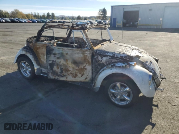 1967 Volkswagen Beetle with VIN 157657133, listed as a Copart auction lot 79424624 with Not Provided miles and Non Repairable. Bid and sale history available at DreamBid. Image 4.