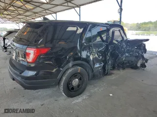 2019 Ford Police Interceptor Utility with VIN 1FM5K8AT5KGB23936, listed as a Copart auction lot 64471014 with 0 mi miles and Salvage Title. Bid and sale history available at carsss.com. Image 3.