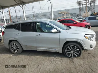2020 GMC Terrain Denali z VIN 3GKALXEX0LL294117, wystawiony jako IAAI lot #42343656 z przebiegiem 67 697 mil mil oraz . Historia ofert i sprzedaży dostępna na DreamBid. Obrazek 14.