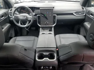 2024 GMC Acadia AWD Elevation z VIN 1GKENNKS4RJ211135, wystawiony jako Copart lot #44729275 z przebiegiem 4 682 mil mil oraz Szkoda całkowita • Salvage title. Historia ofert i sprzedaży dostępna na DreamBid. Obrazek 8.