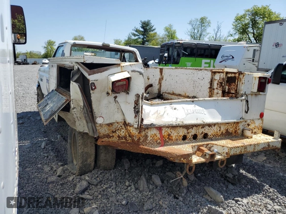 1991 Ford F-350 with VIN 1FDKF37HXMNA60280, listed as a Copart auction lot 56526745 with 53,953 mi miles and Salvage title. Bid and sale history available at DreamBid. Image 2.
