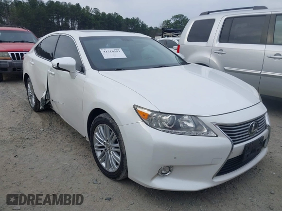 2014 Lexus ES 350 with VIN JTHBK1GG1E2108097, listed as a IAAI auction lot 41718581 with 209,587 mi miles. Bid and sale history available at carsss.com. Image 13.