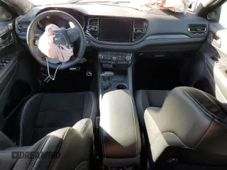2023 Dodge Durango SRT Hellcat Premium z VIN 1C4SDJH92PC695631, wystawiony jako Copart lot #79218334 z przebiegiem Nie podano mil oraz Szkoda całkowita • Salvage title. Historia ofert i sprzedaży dostępna na DreamBid. Obrazek 8.
