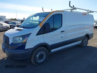2016 Ford Transit Cargo z VIN 1FTYE1YM2GKB18602, wystawiony jako IAAI lot #41091180 z przebiegiem 143 262 mil mil oraz . Historia ofert i sprzedaży dostępna na DreamBid. Obrazek 17.