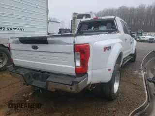 2019 Ford F-450 XL with VIN 1FT8W4DTXKEE61368, listed as a Copart auction lot 82615774 with Not Provided miles and Salvage Title. Bid and sale history available at carsss.com. Image 3.