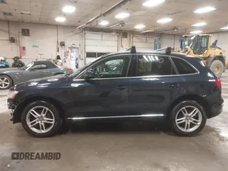2014 Audi Q5 Premium Plus z VIN WA1CMAFP8EA053049, wystawiony jako IAAI lot #41625310 z przebiegiem 122 678 mil mil oraz . Historia ofert i sprzedaży dostępna na DreamBid. Obrazek 15.