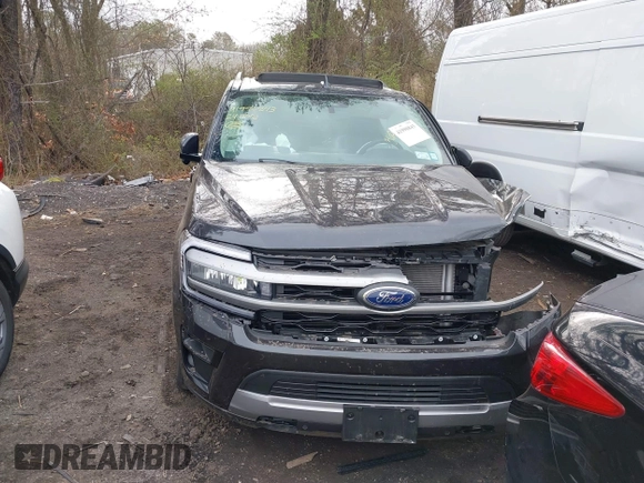 2024 Ford Expedition Max XLT с VIN 1FMJK1J80REA81778, выставлен на аукционе IAAI как лот 41990843 с пробегом 7 990 миль миль и . История ставок и продаж доступна на DreamBid. Изображение 12.