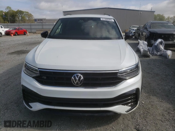 2022 Volkswagen Tiguan SE R-Line Black with VIN 3VVCB7AX8NM146180, listed as a Copart auction lot 51308985 with 49,198 mi miles and Salvage title. Bid and sale history available at DreamBid. Image 5.