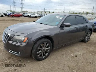 2014 Chrysler 300 S z VIN 2C3CCAGG3EH238946, wystawiony jako Copart lot #58564395 z przebiegiem 214 122 mil mil oraz Czysty tytuł • Clean title. Historia ofert i sprzedaży dostępna na DreamBid. Obrazek 1.