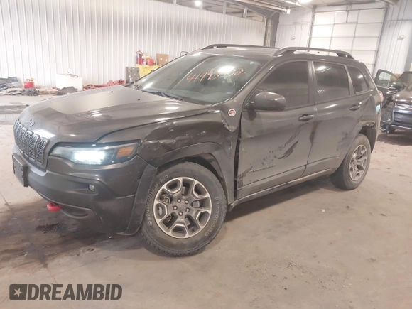 2020 Jeep Cherokee Trailhawk z VIN 1C4PJMBX8LD627104, wystawiony jako IAAI lot #41493732 z przebiegiem 46 463 mil mil oraz . Historia ofert i sprzedaży dostępna na DreamBid. Obrazek 2.
