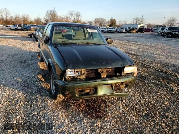 2002 GMC Sonoma SL with VIN 1GTCS19W628213723, listed as a Copart auction lot 86668534 with 90,858 mi miles and Salvage Title. Bid and sale history available at carsss.com. Image 10.