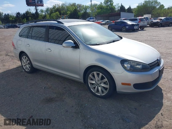2012 Volkswagen Jetta SportWagen TDI w/Sunroof with VIN 3VWPL7AJ4CM686399, listed as a IAAI auction lot 42036340 with 89,780 mi miles. Bid and sale history available at carsss.com. Image 1.