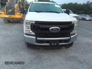 2020 Ford F-250 XL z VIN 1FT7X2BT0LEE50462, wystawiony jako IAAI lot #42384738 z przebiegiem 291 687 mil mil oraz . Historia ofert i sprzedaży dostępna na DreamBid. Obrazek 6.