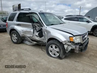 2012 Ford Escape XLT с VIN 1FMCU9DG1CKB43394, выставлен на аукционе Copart как лот 50713325 с пробегом 161 198 миль миль и Списание • Salvage title. История ставок и продаж доступна на DreamBid. Изображение 4.